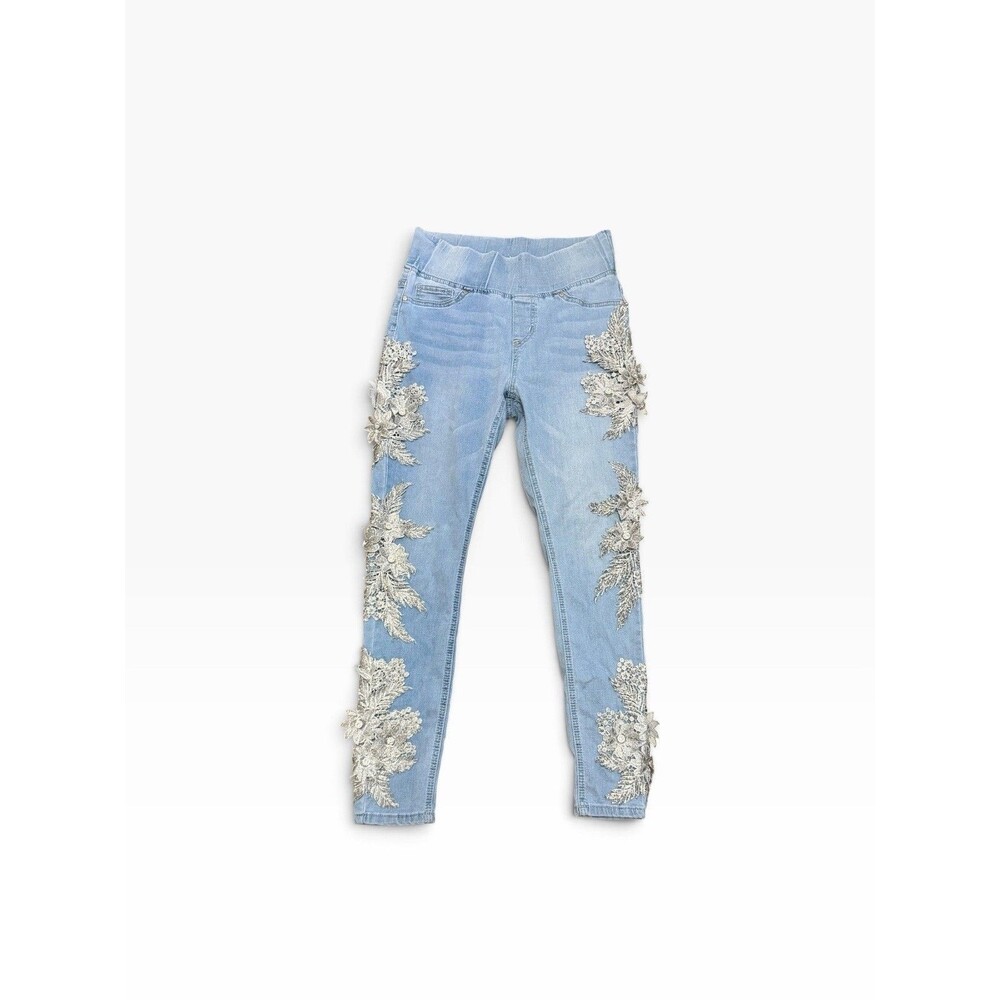 Venus Light Wash Deja Butterfly Accent Jeans Size 8